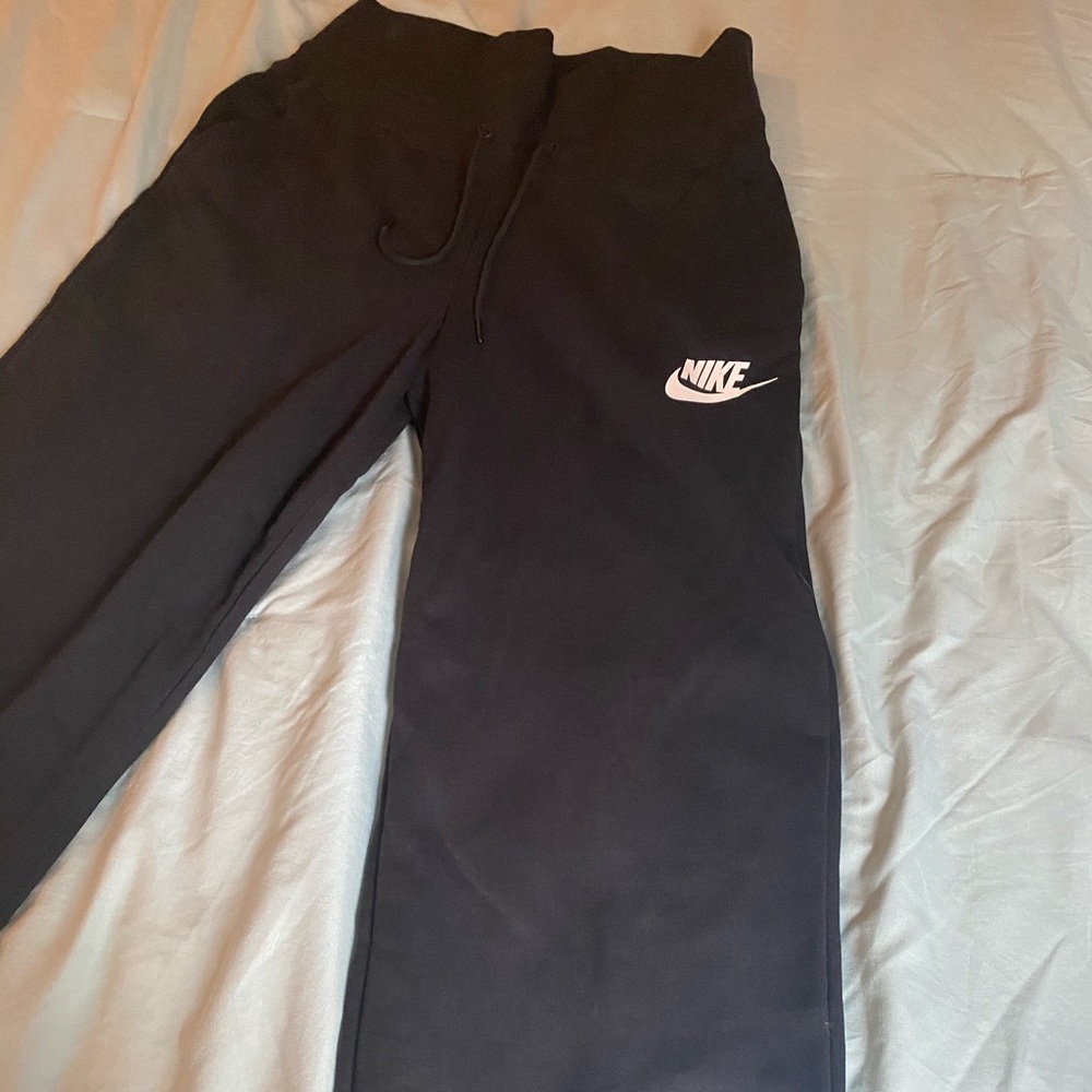 Nike Capri